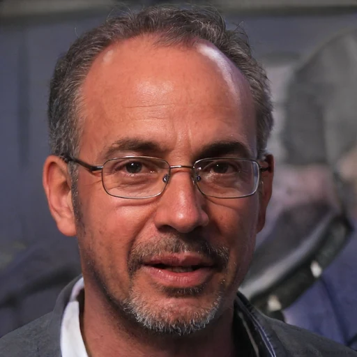 Lucas F.